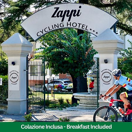 Zappi Cycling Hotel Риоло-Терме Экстерьер фото
