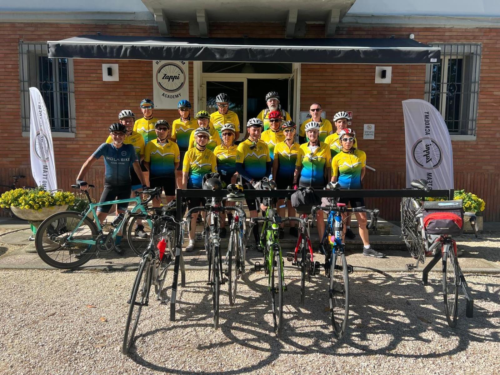 Zappi Cycling Hotel Риоло-Терме Экстерьер фото